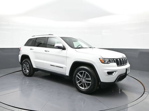 Used 2018 Jeep Grand Cherokee Limited AWD/4WD image 4