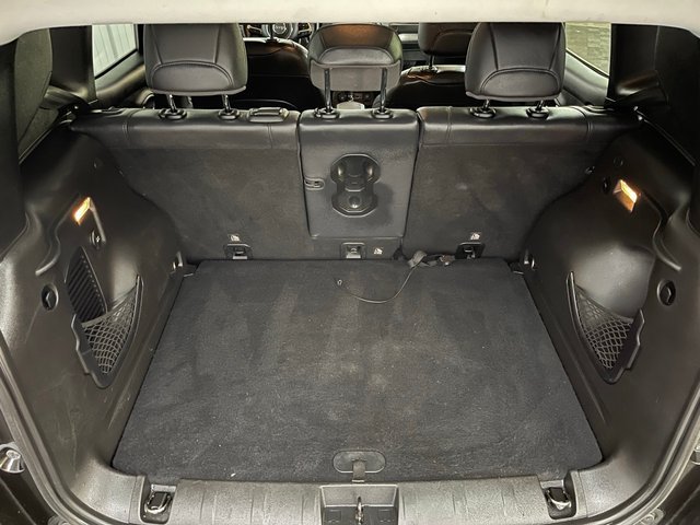 Used 2016 Jeep Renegade Limited AWD/4WD image 11
