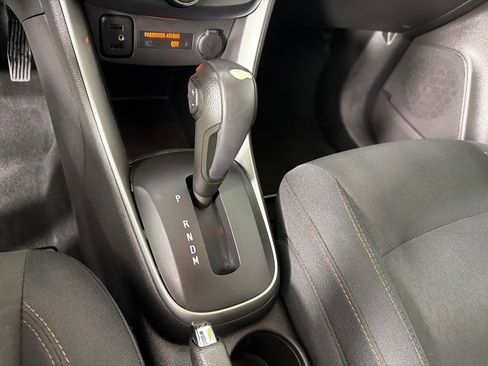 Used 2018 Chevrolet Trax LS w/ LPO, Protection Package FWD image 18