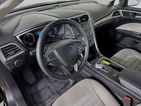 Used 2017 Ford Fusion S FWD image 2