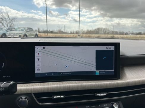 Used 2024 Hyundai Sonata Limited image 18