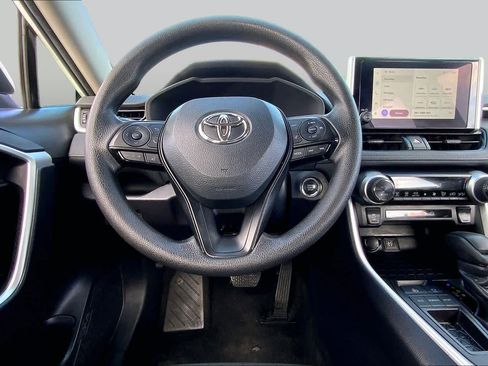 Used 2025 Toyota RAV4 XLE FWD image 6