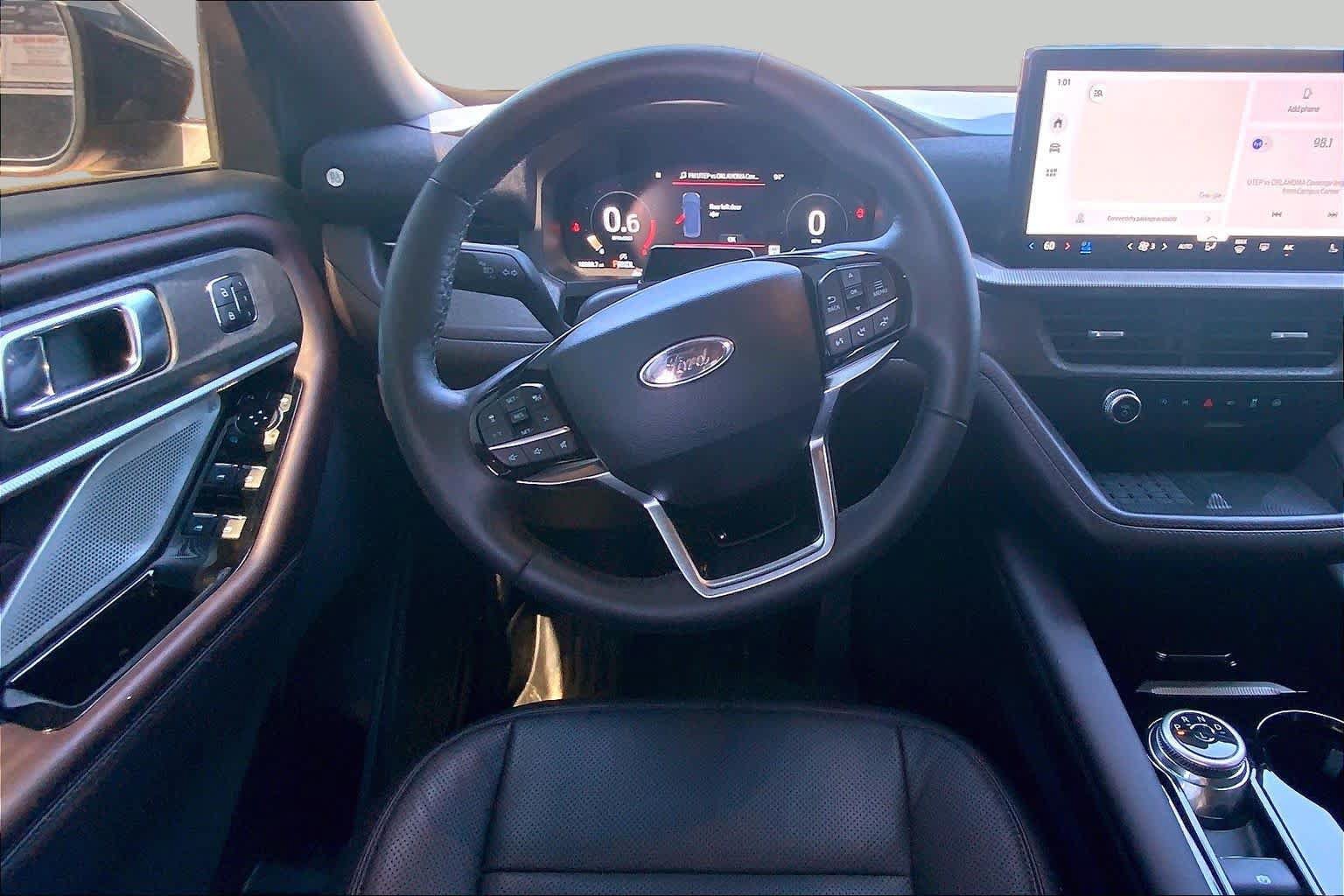 Used 2025 Ford Explorer Platinum w/ Ultimate Package AWD/4WD image 5