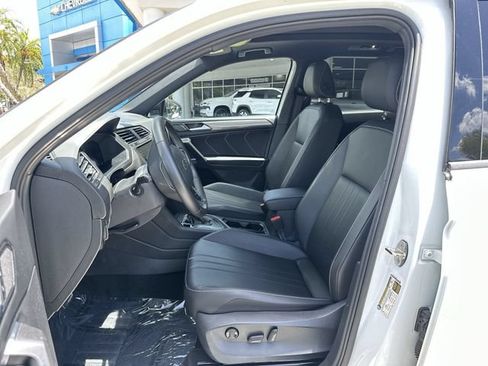 Used 2023 Volkswagen Tiguan SE R-Line FWD image 30