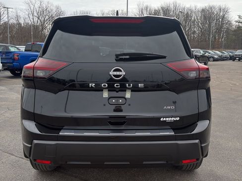New 2026 Nissan Rogue SV image 7