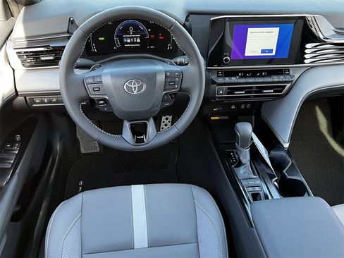 New 2026 Toyota Camry SE image 10