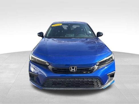 Used 2023 Honda Civic Sport image 2