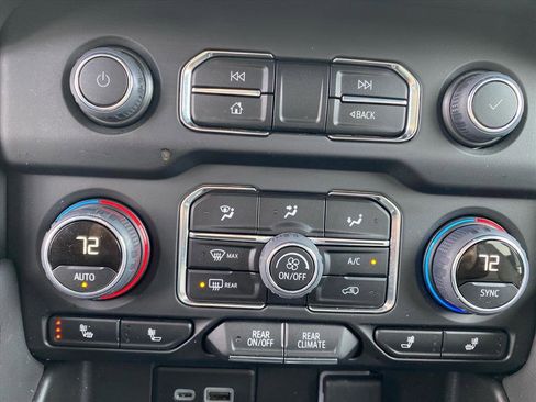 Used 2023 Chevrolet Tahoe LT w/ Luxury Package image 11