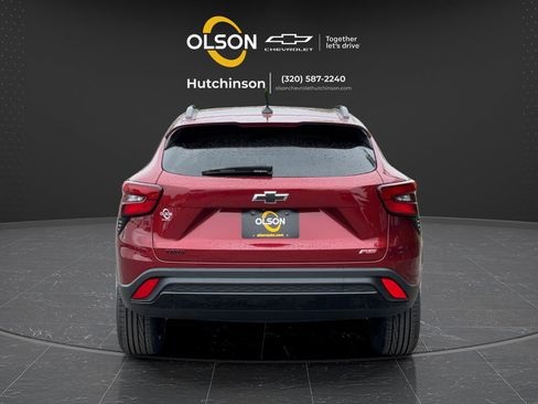 Used 2024 Chevrolet Trax RS w/ Driver Confidence Package FWD image 12