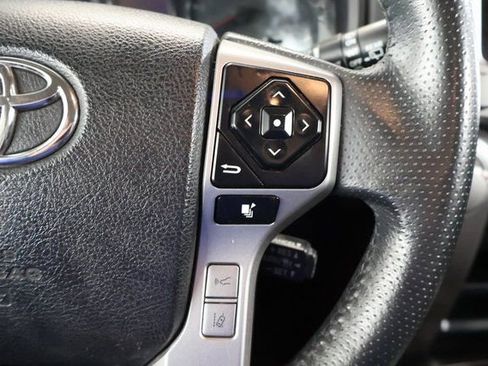 Used 2020 Toyota 4Runner SR5 Premium image 16