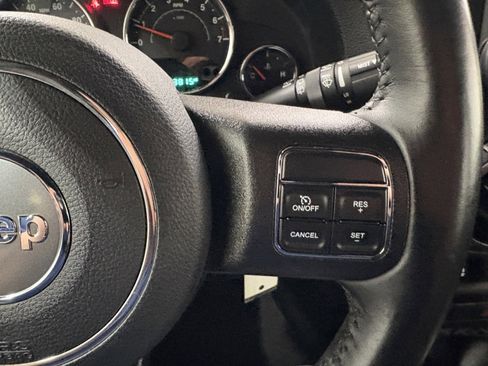 Used 2018 Jeep Wrangler Unlimited Sport w/ Connectivity Group image 18