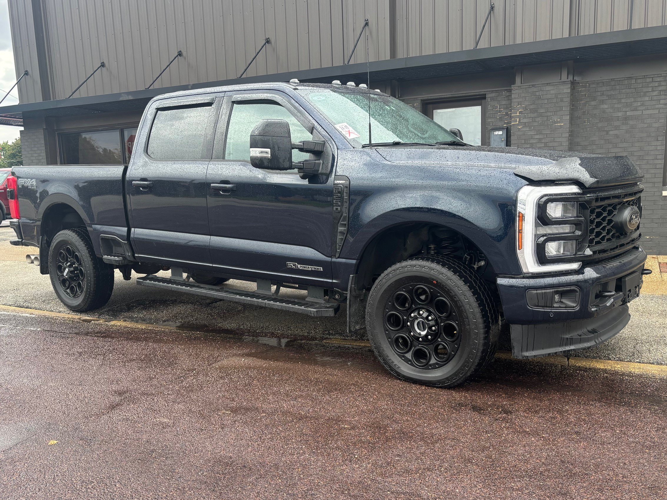 Used 2025 Ford F250 Lariat w/ Lariat Ultimate Package AWD/4WD image 3