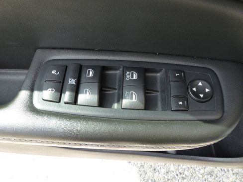 Used 2015 Chrysler 200 S w/ Navigation & Sound Group I FWD image 17