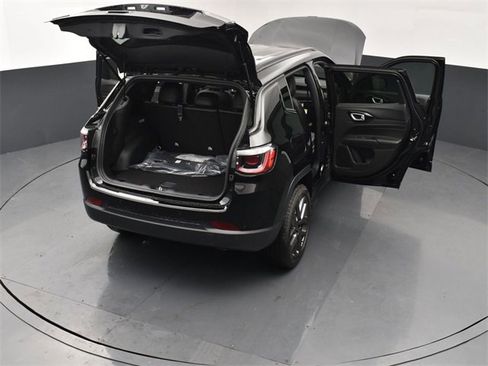 New 2026 Jeep Compass Limited image 29