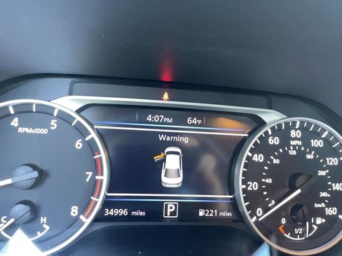 Used 2022 Nissan Sentra SV image 10