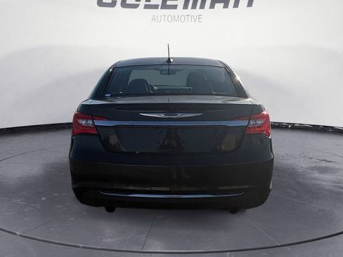 Used 2011 Chrysler 200 Limited image 4