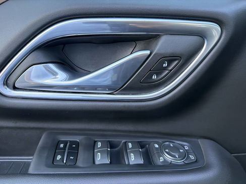 Used 2023 Chevrolet Suburban Premier RWD image 36