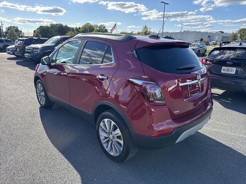 Used 2020 Buick Encore Preferred AWD/4WD image 24