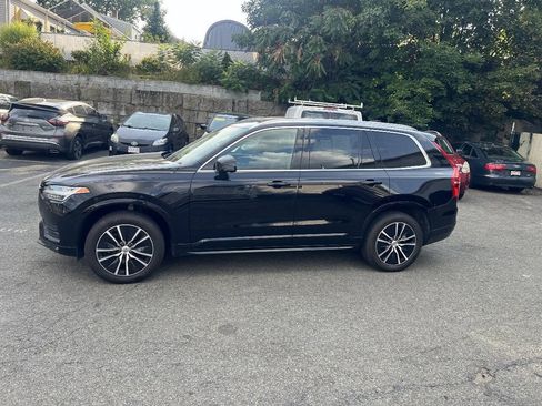Used 2020 Volvo XC90 T6 Momentum AWD/4WD image 11