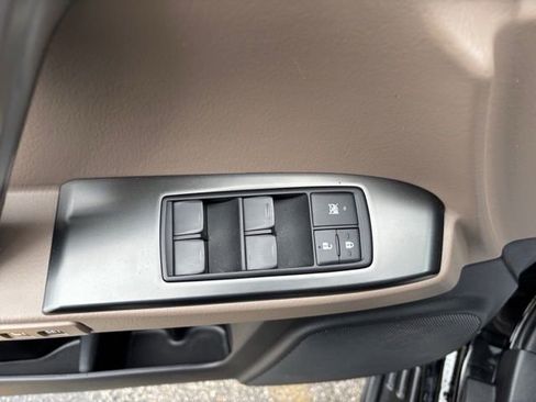 Used 2023 Lexus GX 460 Premium AWD/4WD image 9
