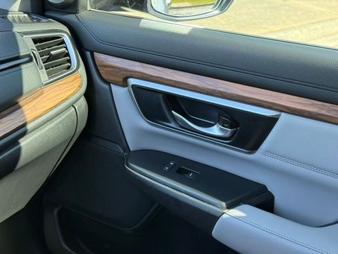 Used 2019 Honda CR-V Touring image 39