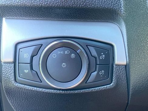 Used 2017 Ford Explorer XLT AWD/4WD image 17