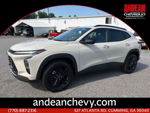 New 2026 Chevrolet Trax ACTIV w/ Driver Confidence Package FWD image 1