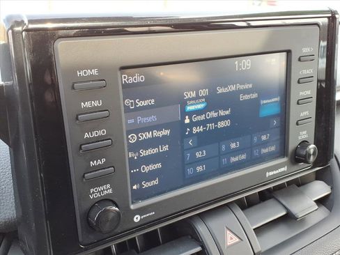 Used 2020 Toyota RAV4 XLE w/ Convenience Package image 21