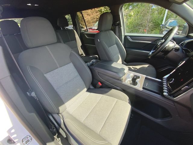 Used 2025 GMC Acadia Elevation FWD image 27