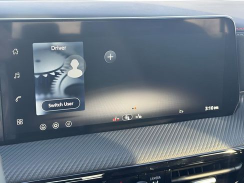 New 2026 Nissan Kicks SR w/ Cold Weather Package image 24