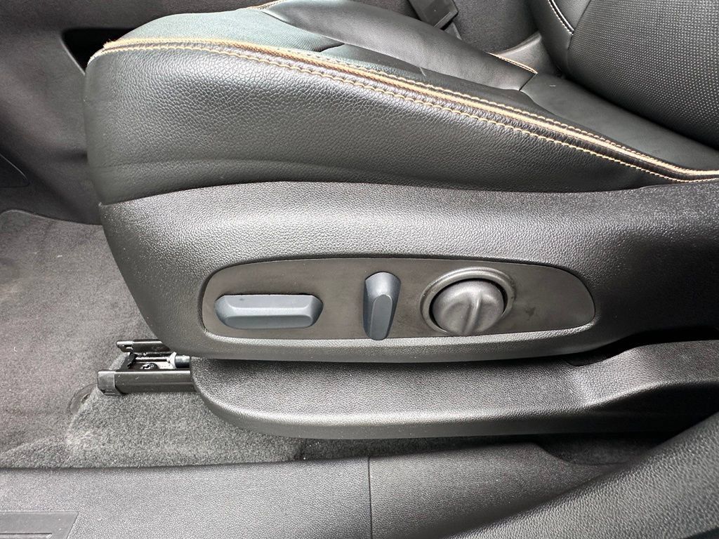 Certified 2023 GMC Terrain AT4 w/ Tech Package AWD/4WD image 20