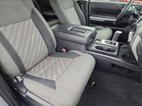 Used 2018 Toyota Tundra SR5 image 20