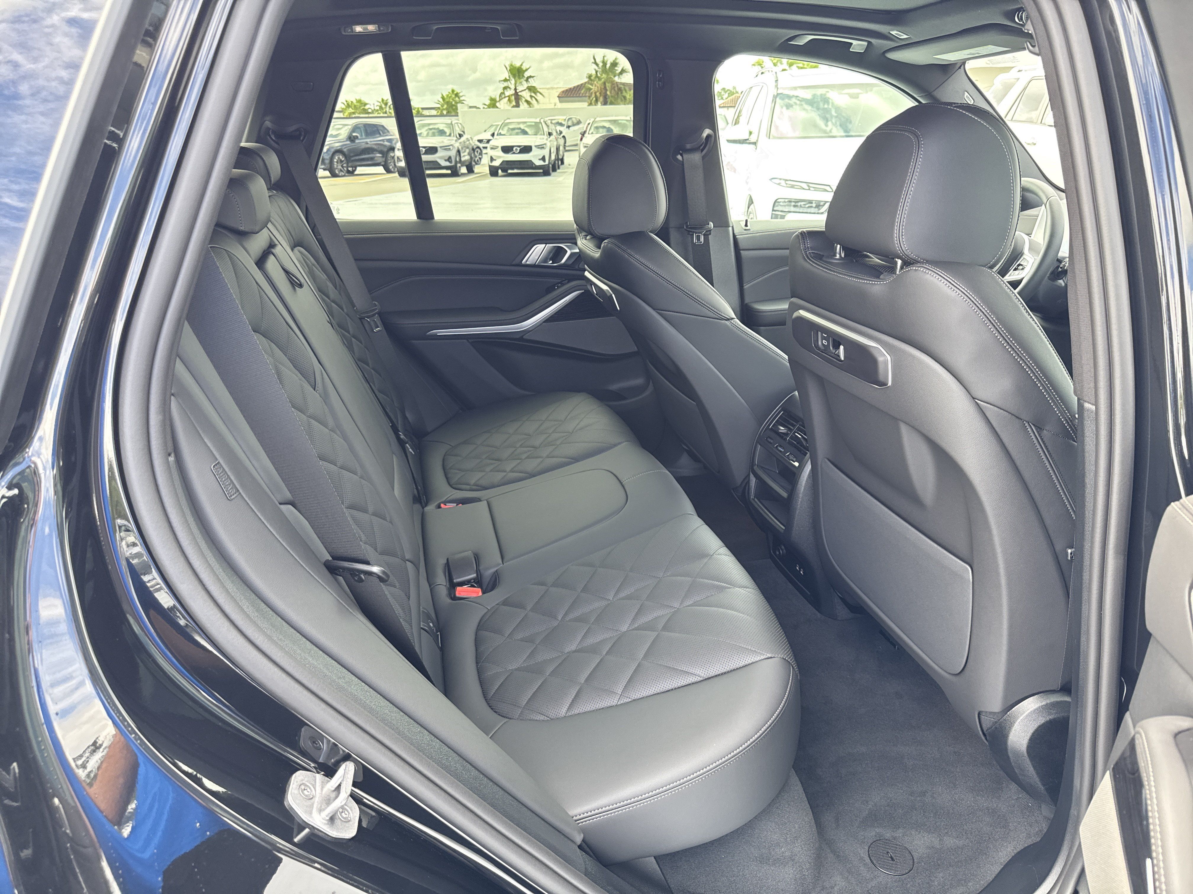 New 2026 BMW X5 xDrive40i w/ M Sport Package AWD/4WD image 11