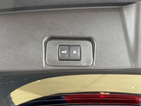 Used 2026 Nissan Rogue SL FWD image 24