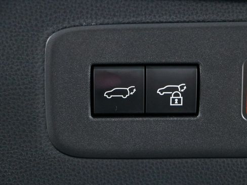 Used 2024 Lexus GX 550 w/ Accessory Package (Z1) AWD/4WD image 33