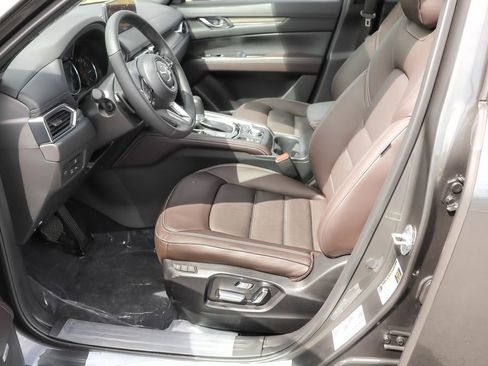 New 2025 MAZDA CX-5 Signature image 25
