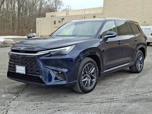 Used 2025 Lexus TX 350 AWD image 3