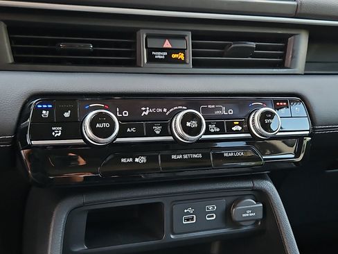 Used 2024 Honda Pilot Elite image 8
