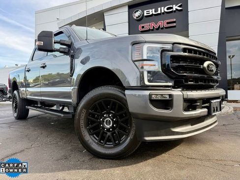 Used 2022 Ford F250 Lariat w/ Black Appearance Package image 3