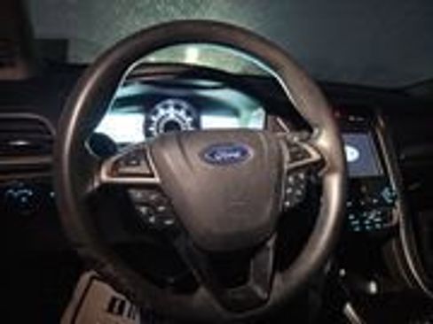 Used 2020 Ford Fusion SE image 5