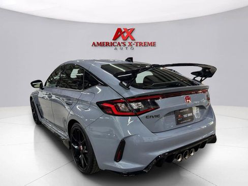 Used 2024 Honda Civic Type R image 4