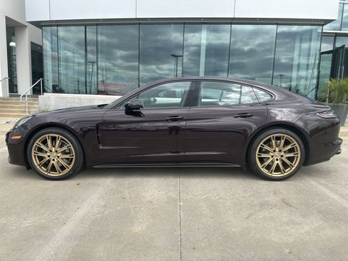 Certified 2023 Porsche Panamera 4 Platinum Edition AWD/4WD image 2