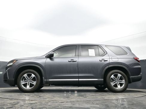 Used 2025 Honda Pilot EX-L image 47