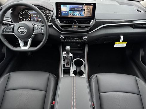 New 2025 Nissan Altima 2.5 SR w/ SR Premium Package image 10
