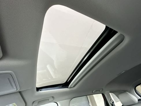 Used 2024 Honda CR-V EX image 17