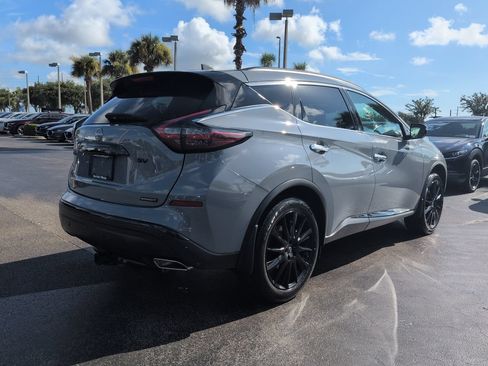 Used 2024 Nissan Murano SV w/ SV Midnight Edition Package FWD image 4