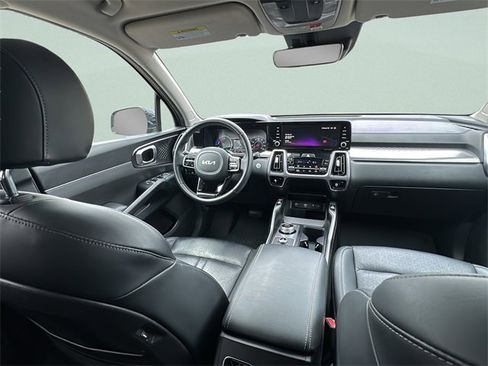 Used 2023 Kia Sorento EX image 21