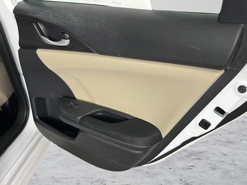 Used 2020 Honda Civic EX image 12