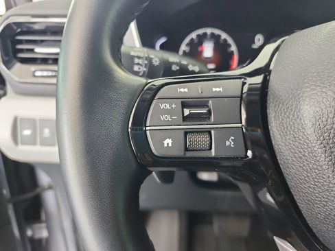 Used 2024 Honda Pilot EX-L image 13