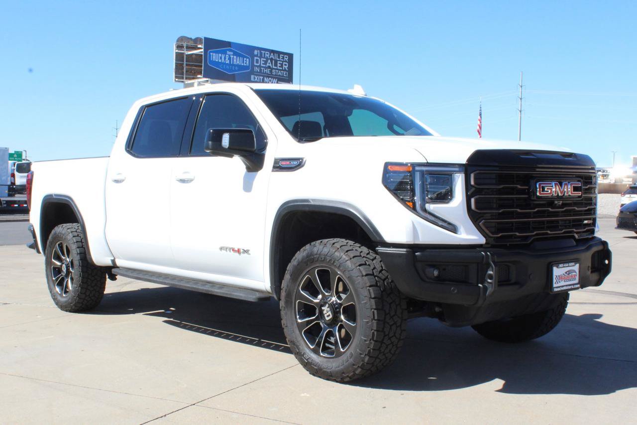 Used 2024 GMC Sierra 1500 AT4X AWD/4WD image 32